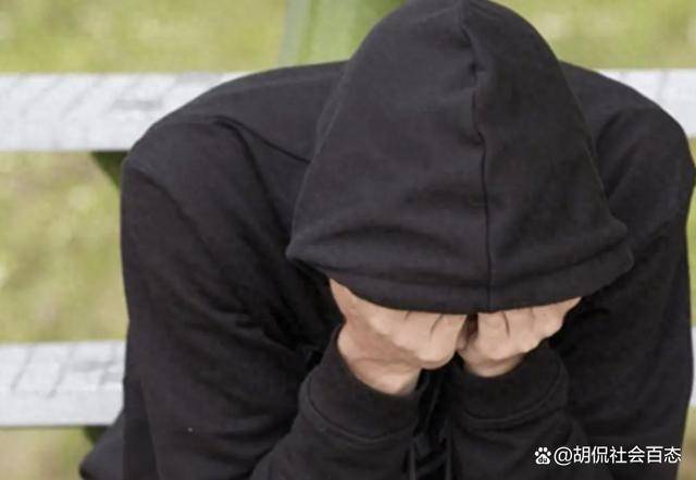 妙齡阿姨「常邀23歲外甥」來家裡玩!惹丈夫生疑「偷偷裝監控」一看畫面怒了...