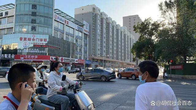 妙齡阿姨「常邀23歲外甥」來家裡玩!惹丈夫生疑「偷偷裝監控」一看畫面怒了...