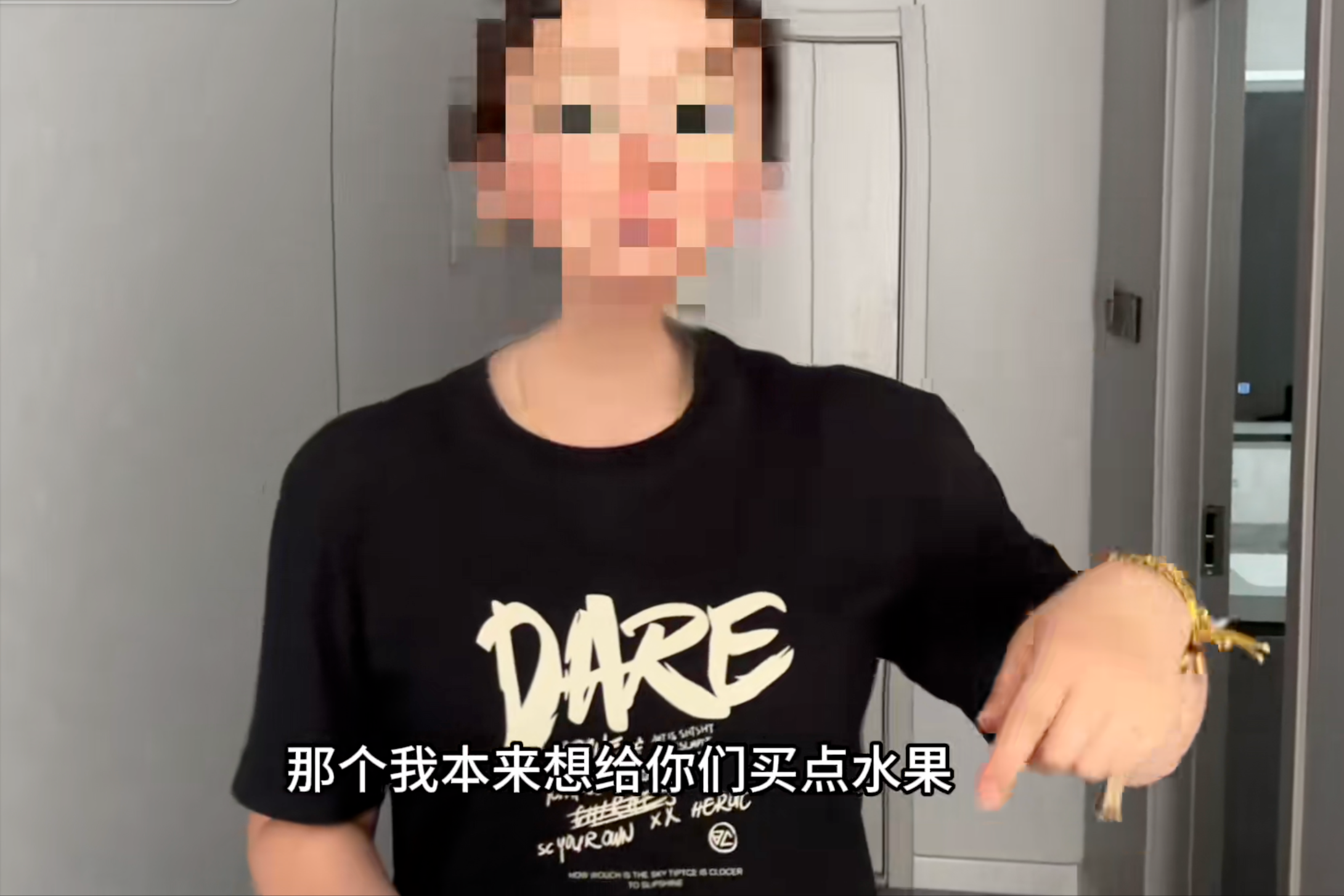 一家三口自駕旅遊！丈夫因瑣事「將妻兒丟在公路上」　高溫下步行幾公里「結局曝光」網友：這男人還能要？