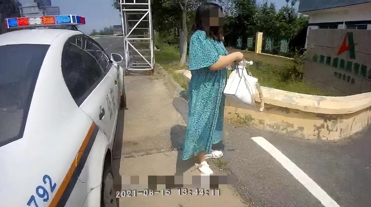 一家三口自駕旅遊！丈夫因瑣事「將妻兒丟在公路上」　高溫下步行幾公里「結局曝光」網友：這男人還能要？