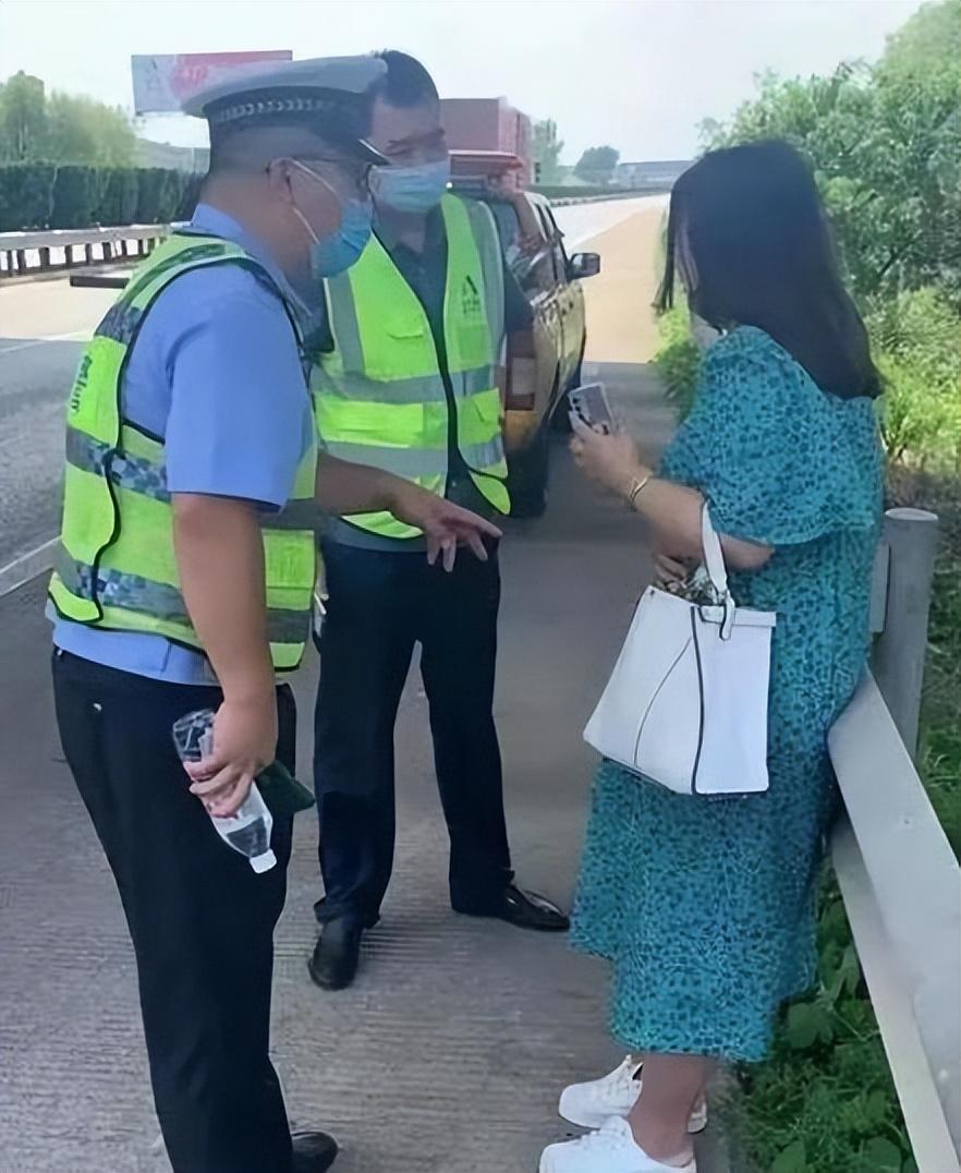 一家三口自駕旅遊！丈夫因瑣事「將妻兒丟在公路上」　高溫下步行幾公里「結局曝光」網友：這男人還能要？