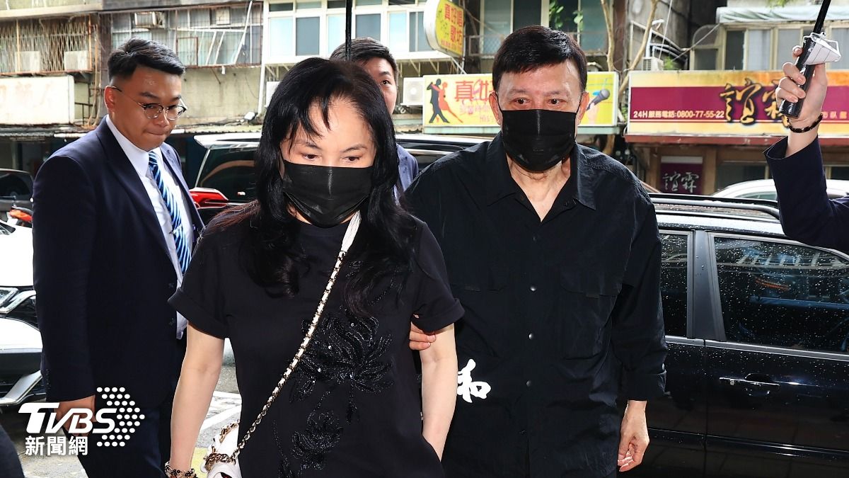 走不出喪女之痛！72歲李亞萍「驚傳住院」靠輪椅代步　哽咽「只求1件事」慟喊：走了哪有臉見女兒