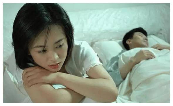 我再婚「前妻不請自來」，聽到她對服務員說的話：我當場砸了婚禮！