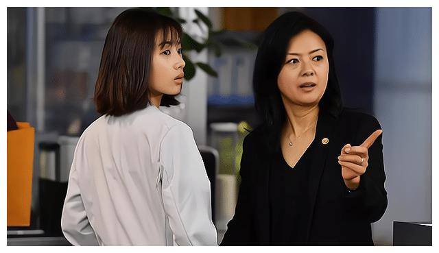  婆婆退休住我家帶孫女！一次生病住院，我們幫婆婆去繳費，發現了「婆婆的秘密」