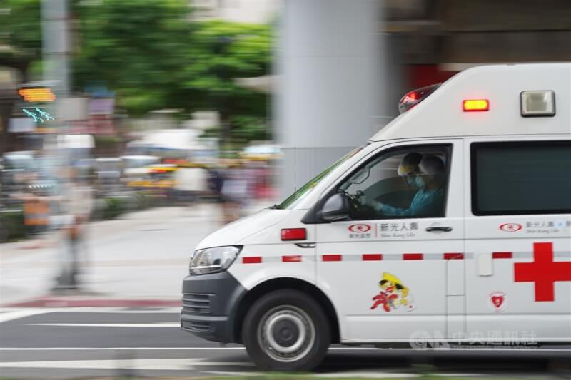 離奇命案！他驚見男子「站立自家門前身亡」　急求救「頭卡死門縫」調查曝光