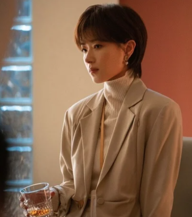 未婚小姑兒子「越長越像老公」！又無意聽到婆婆與丈夫談話　她起疑「偷驗DNA」後崩潰：全家都在騙我