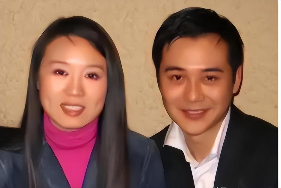 他長得帥演技好！25歲時不顧反對「娶大15歲妻子」　21年後「近況曝光」出乎意料