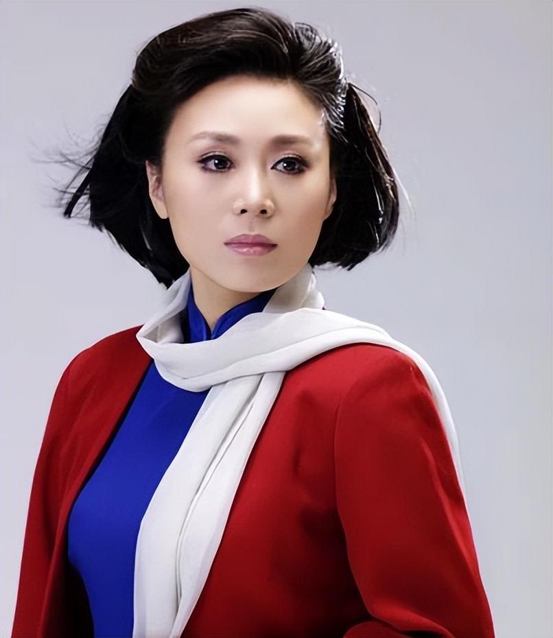 他長得帥演技好！25歲時不顧反對「娶大15歲妻子」　21年後「近況曝光」出乎意料