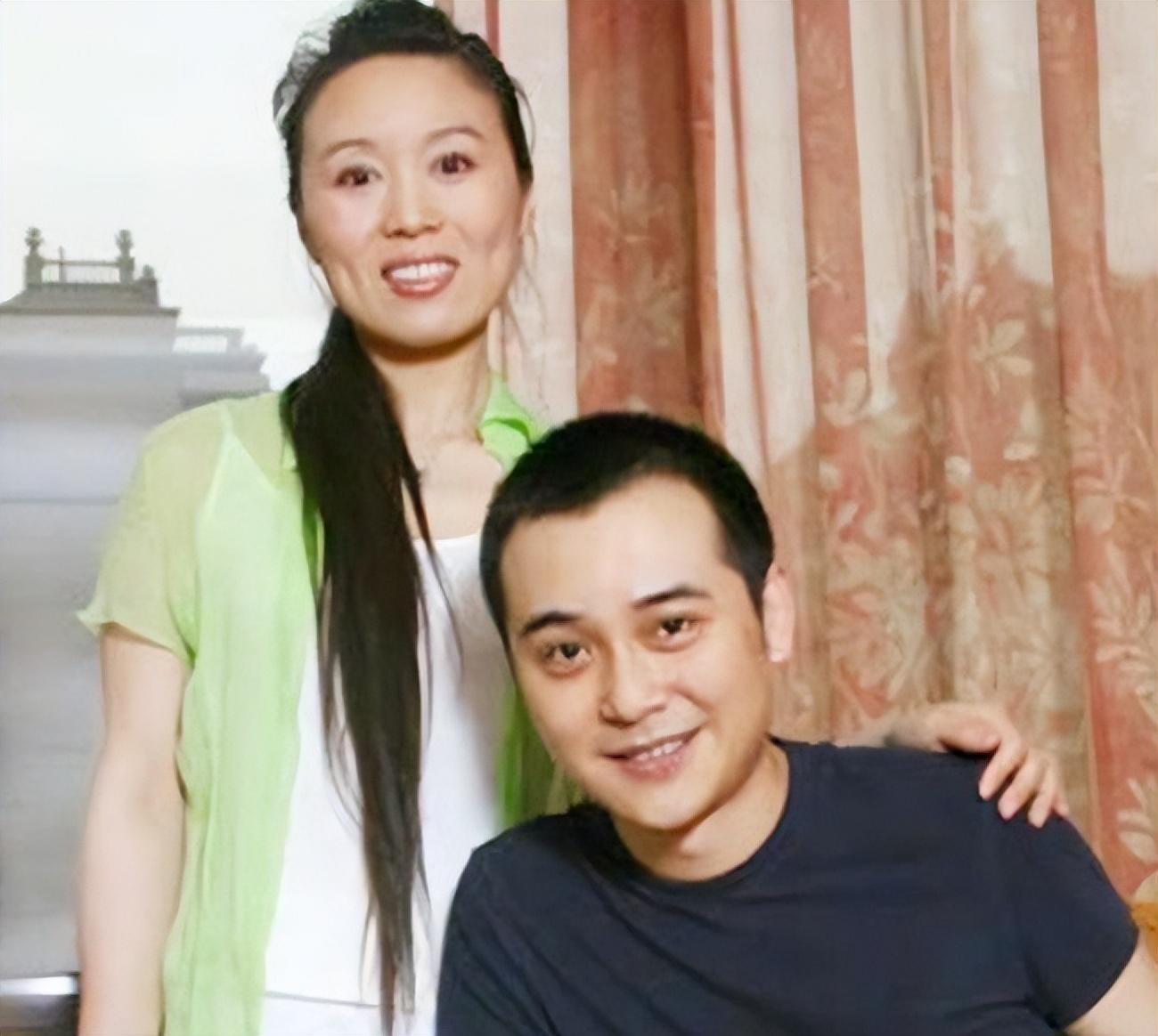 他長得帥演技好！25歲時不顧反對「娶大15歲妻子」　21年後「近況曝光」出乎意料