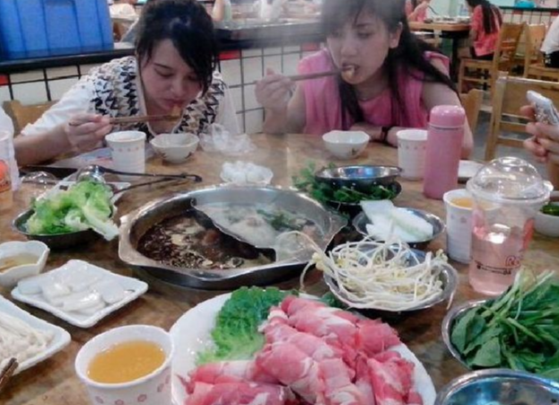 中秋家庭聚會！老公叮囑：「11點準時到」　進門後婆婆「冷回一句話」讓氣氛降冰點