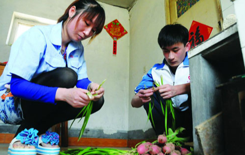 中秋家庭聚會！老公叮囑：「11點準時到」　進門後婆婆「冷回一句話」讓氣氛降冰點
