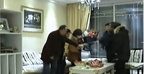 21歲少女「好心捐骨髓」拯救陌生男子！一年後懷孕家屬竟登門：請墮胎救救我丈夫