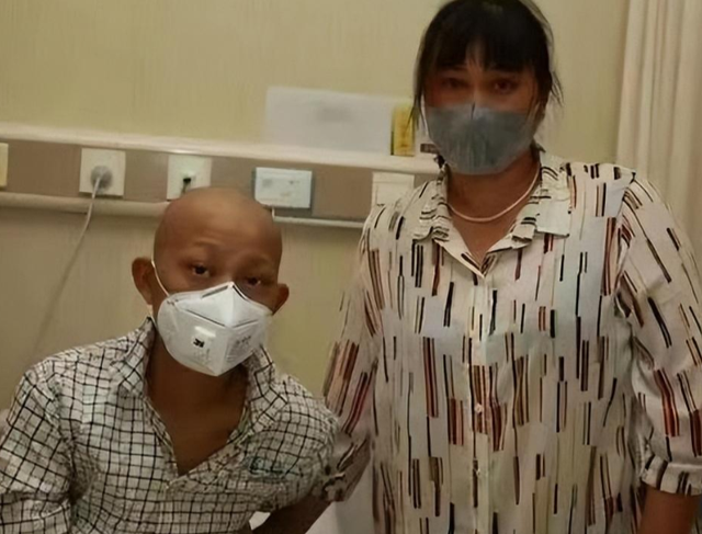 21歲少女「好心捐骨髓」拯救陌生男子！一年後懷孕家屬竟登門：請墮胎救救我丈夫