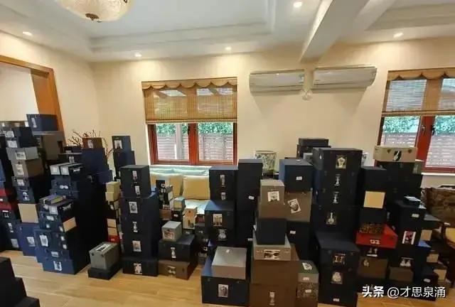 富婆砸4000萬「買上千件文物」堆滿整屋　女兒心急送鑑定「代價太大了」