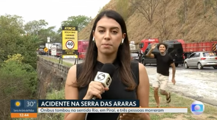 知名歌手遇車禍！巴士翻覆「釀成12傷」3人失去生命　驚悚畫面曝光「他突做一事」惹怒全網