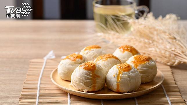 中秋買「一盒名店綠豆椪」給婆婆遭嫌太早送　隔兩周回家「撞見一幕」心涼了