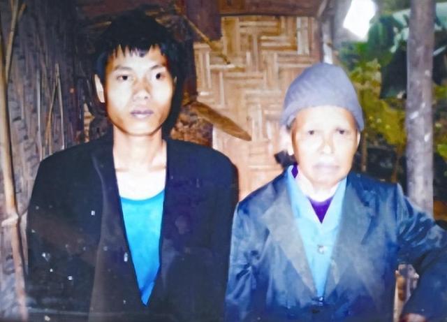 家裡反對！24歲男「迎娶71歲老太太」攜手16年　妻臨終前「他說一句話」惹淚