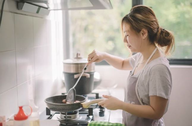 「婆婆愛送爛菜」都能丟廚餘了！媳崩潰「不知如何拒絕」尪：我也沒辦法