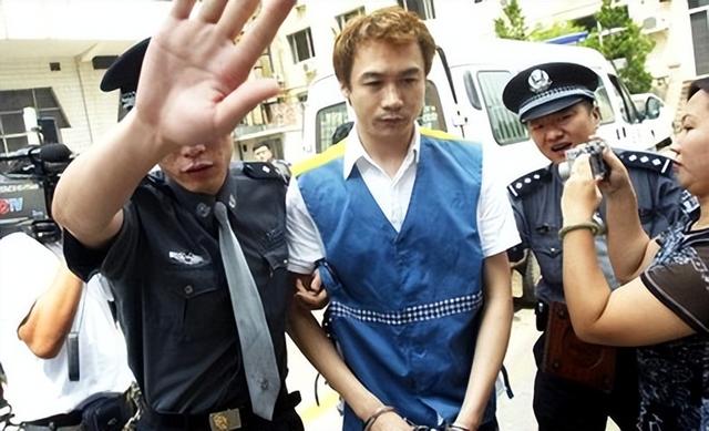 曾紅極一時！知名男星「被爆跑外送」路人秀合照　有前科「害了2條人命」不敢復出