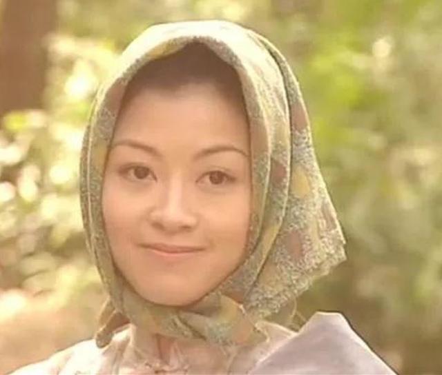 移民加拿大13年！演藝圈夫妻轉當導遊「帶60人大團」　網一看驚呼「太凍齡」