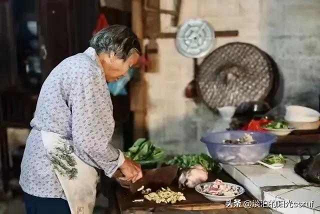 傳統與健康的對話：55歲阿伯堅持豬油飲食，三年後體檢結果驚呆醫生