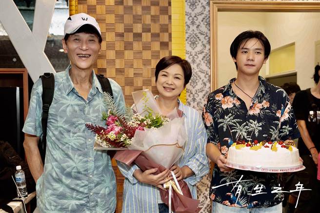 謝祖武不藏了「罕曬結縭24年妻子」　「太太正臉好凍齡」網愣：撞臉女星