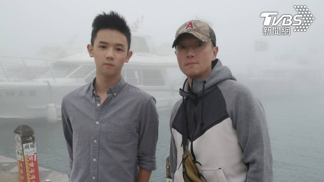 謝祖武不藏了「罕曬結縭24年妻子」　「太太正臉好凍齡」網愣：撞臉女星