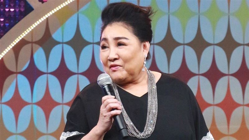 就醫逾1年！資深歌后「二度進出加護病房」現況曝光　他無奈「被酸騙錢」嘆：又有困難要面對