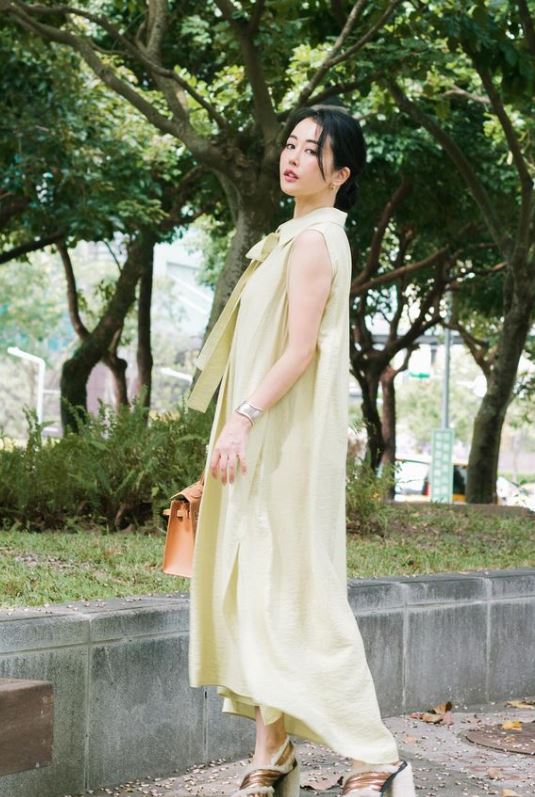 罹乳癌天天哭！49歲女星「不捨丟下2幼兒」忍痛摘除右邊　術後近況曝光