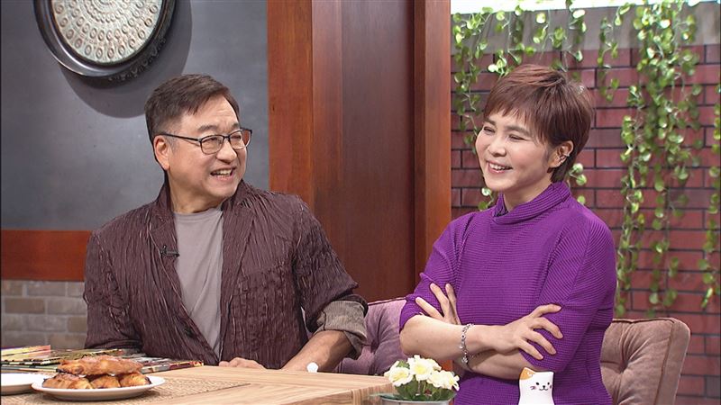 突請辭《全民開講》退新聞圈！66歲李艷秋「內幕全說了」力挺丈夫：有人扛不住