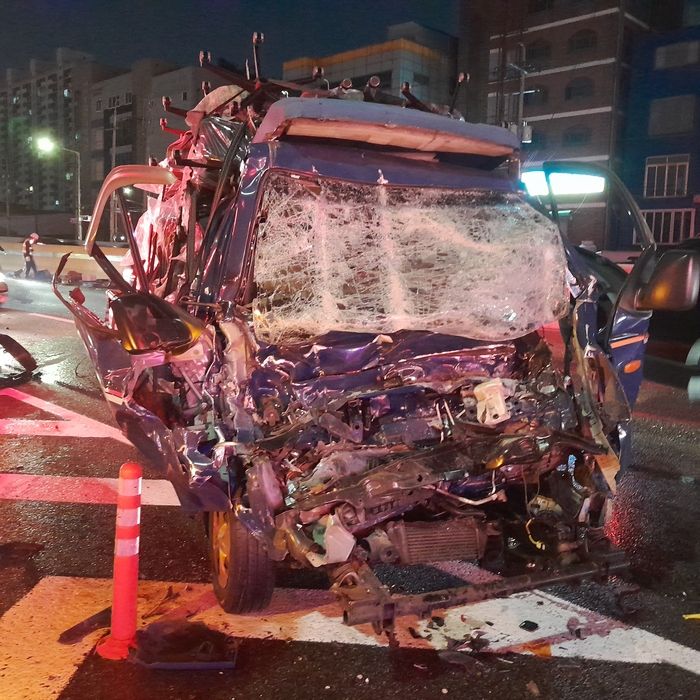 高速公路釀1死3傷！夭壽女三寶「絕命逆向+右轉」狂撞6車　她解釋原因「不是故意的」