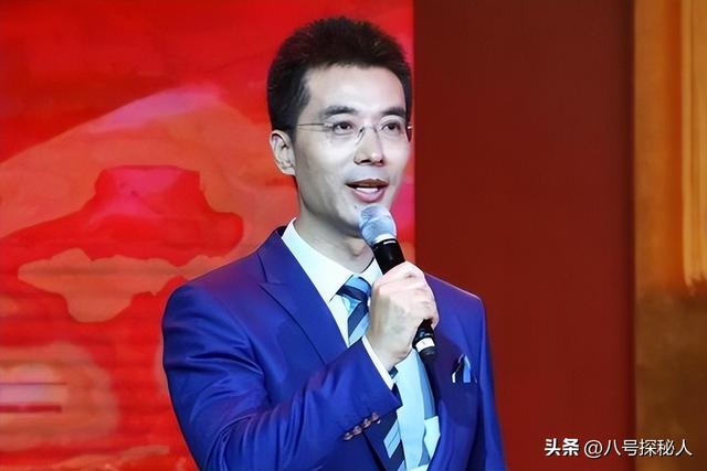 最帥主播「低調隱婚妻兒幸福」　卻「偷偷送父母去養老院」5年沒團圓過年
