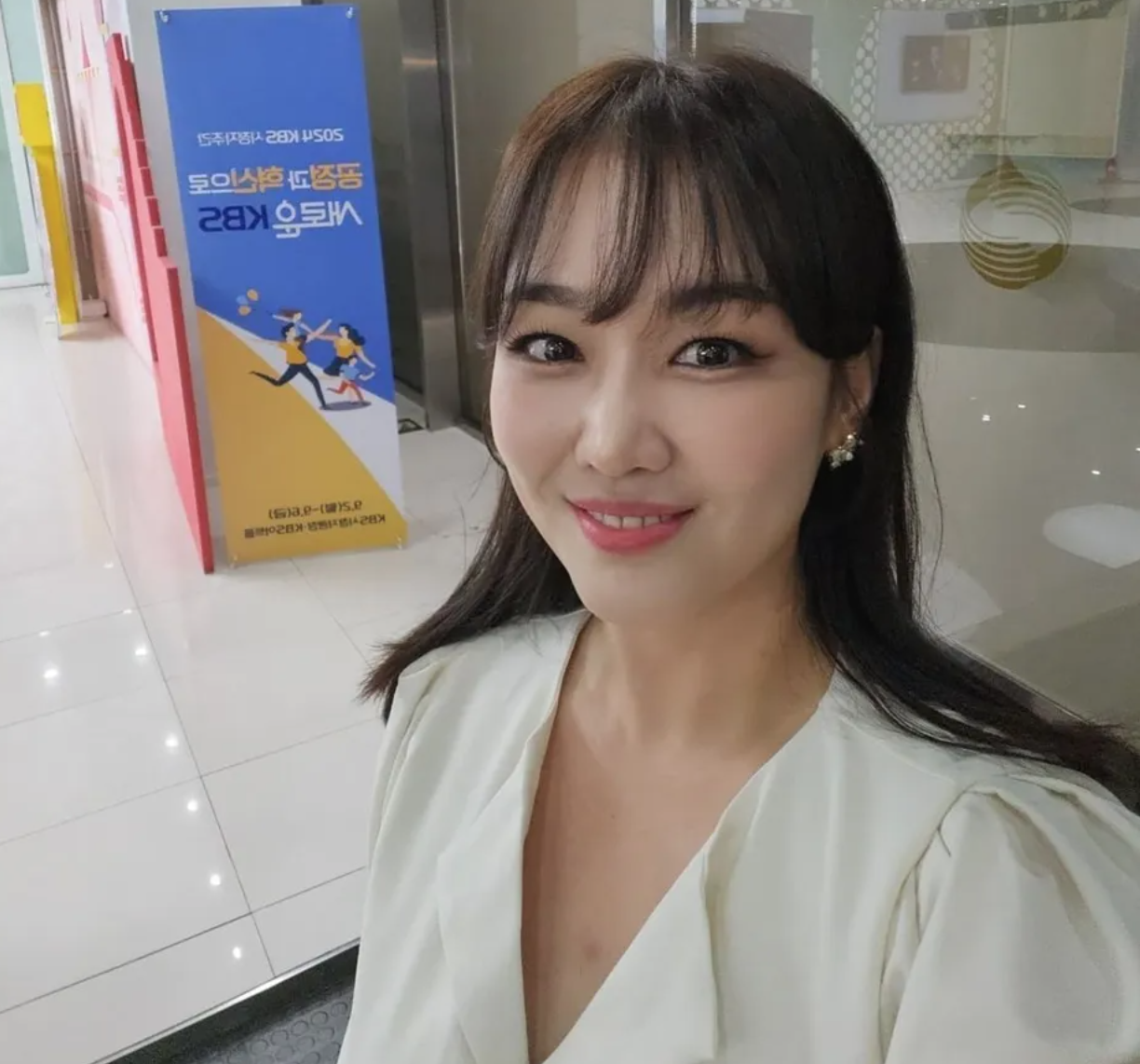 42歲女歌手「驚罹舌癌3期」急切舌保命　她淚曝「竟是蛀牙害的」：可能無法再唱歌