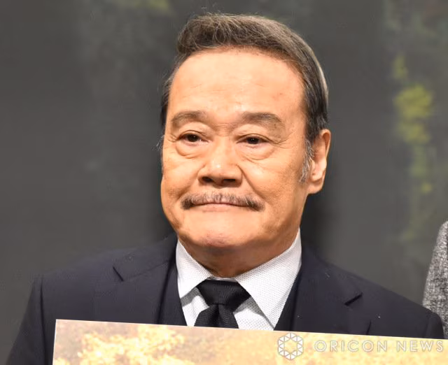 驚傳在家中驟逝!76歲資深男星「被發現時全身冰冷」 生前「健康頻亮紅燈」靠輪椅行動