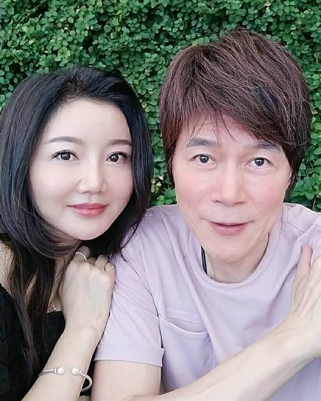 才剛嫁女兒！洪榮宏「結婚8年驚傳喜訊」　愛妻鬆口「我們家又添丁了」