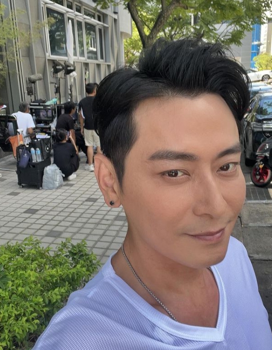 才剛考上政大！陳冠霖無預警「宣布休學」　無奈吐心聲：「哭死老娘了」