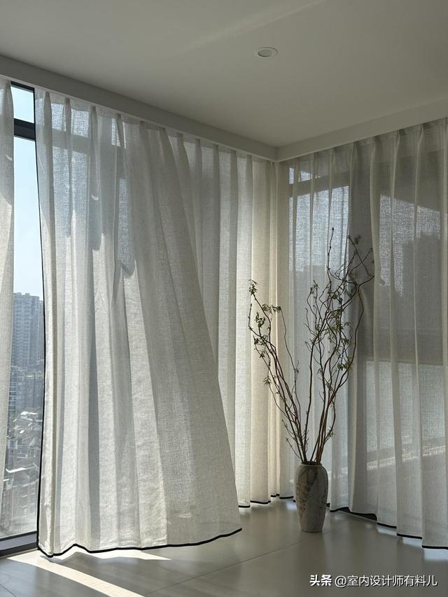 越來越多人不裝窗簾了!學學「現在的流行做法」:省錢實用又好看
