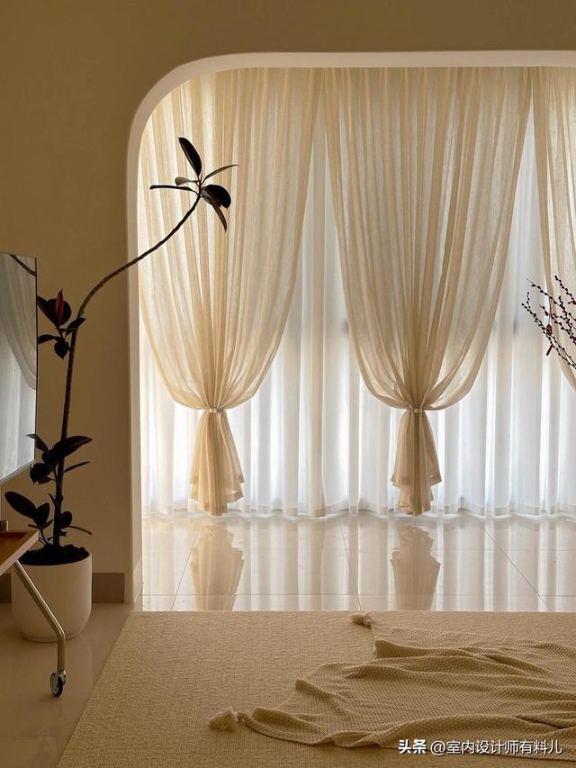 越來越多人不裝窗簾了!學學「現在的流行做法」:省錢實用又好看