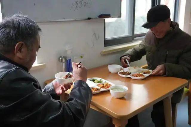 58歲大叔晨間運動驚傳「腦梗去世」　醫生提醒：過了55歲，早上盡量遠離2事