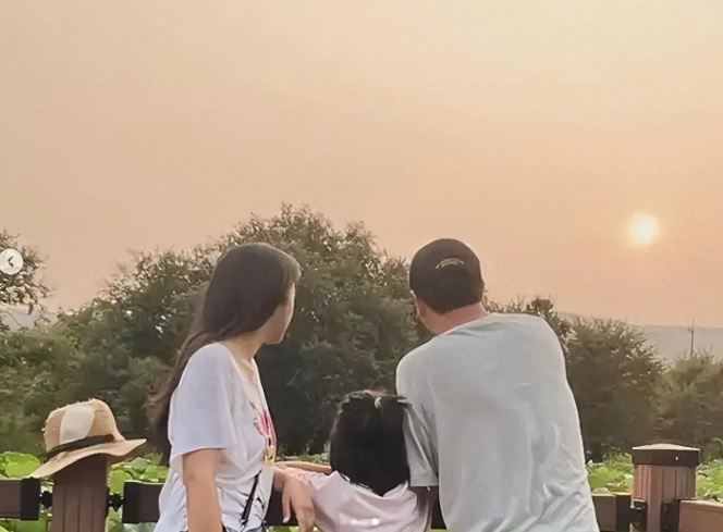 8歲女兒「每周五喊肚子痛」...爸爸找不到病因 老師突說:「跟孩子媽離婚吧」