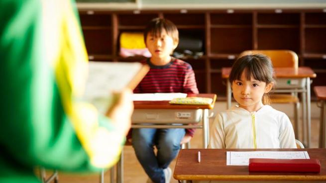 8歲女兒「每周五喊肚子痛」...爸爸找不到病因 老師突說:「跟孩子媽離婚吧」