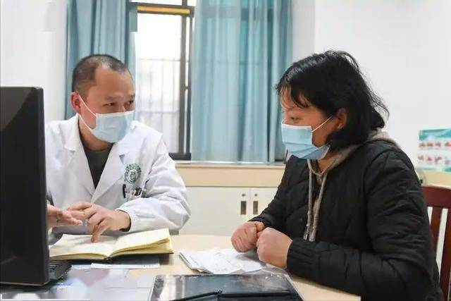 64歲阿公「高血壓併發症」去世！醫生提醒：長期吃降壓藥　冬季「做好4件事」血壓更穩定