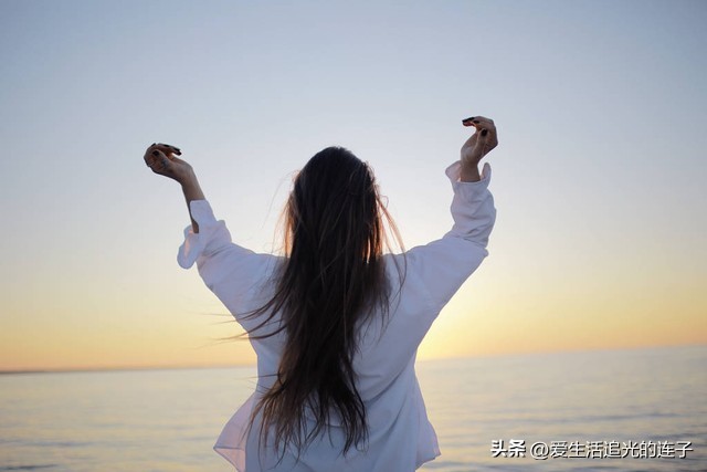 2025年是蛇年！老人說「青蛇逢雙春，5人要穿紅」 　驅邪避災：保佑新的一年順順利利