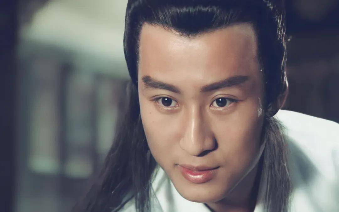 62歲電視小生「開麵館謀生」親自端盤子！昔日帥哥「老到不敢認」網驚唏噓