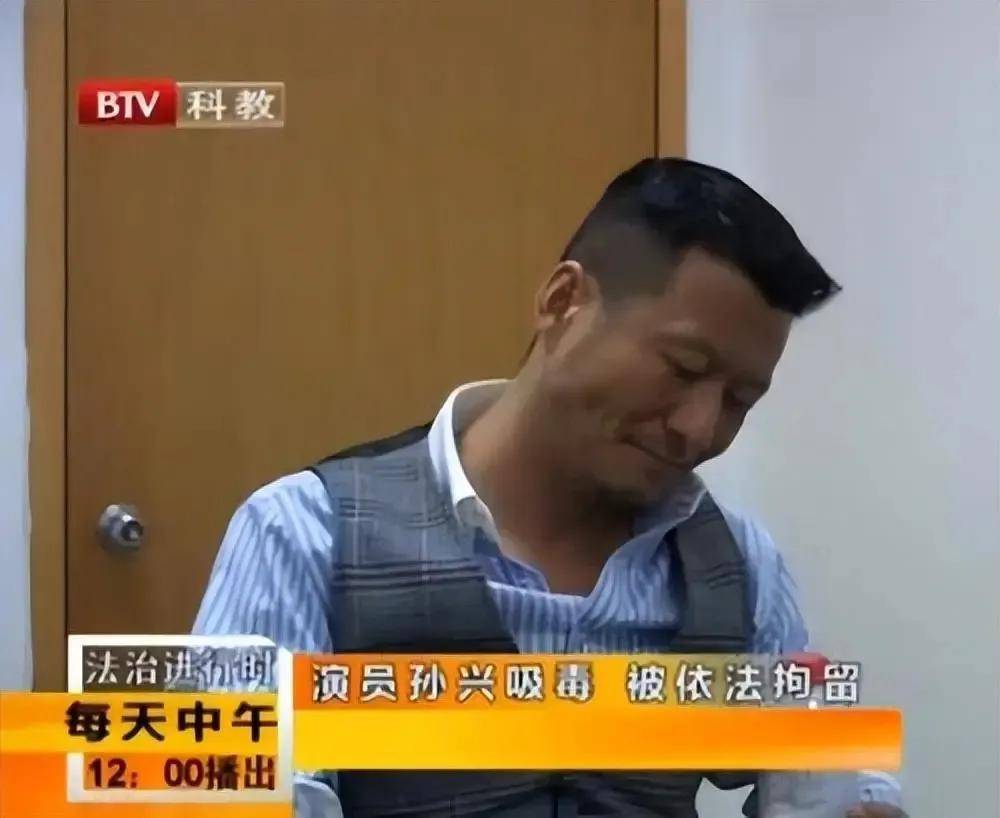 62歲電視小生「開麵館謀生」親自端盤子！昔日帥哥「老到不敢認」網驚唏噓