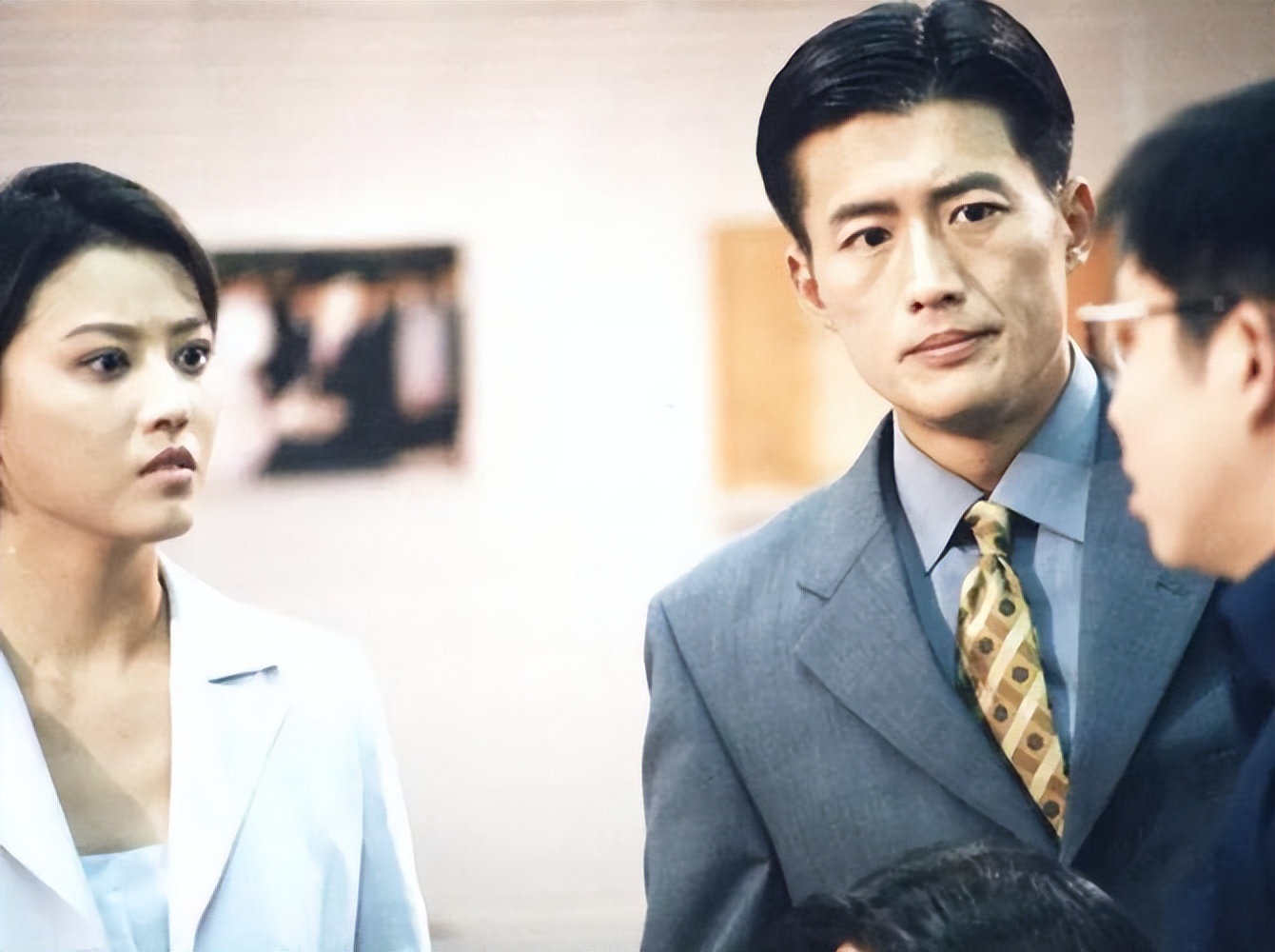 和明星妻子離婚後！專註事業「12年不談戀愛」　卻在51歲時「娶小16歲富婆」再度爆紅