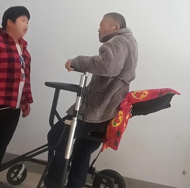 丈夫腦梗3年！妻子天天「拿繩子綁他」逼做1事　鄰居看不下去「現況狠狠打臉」