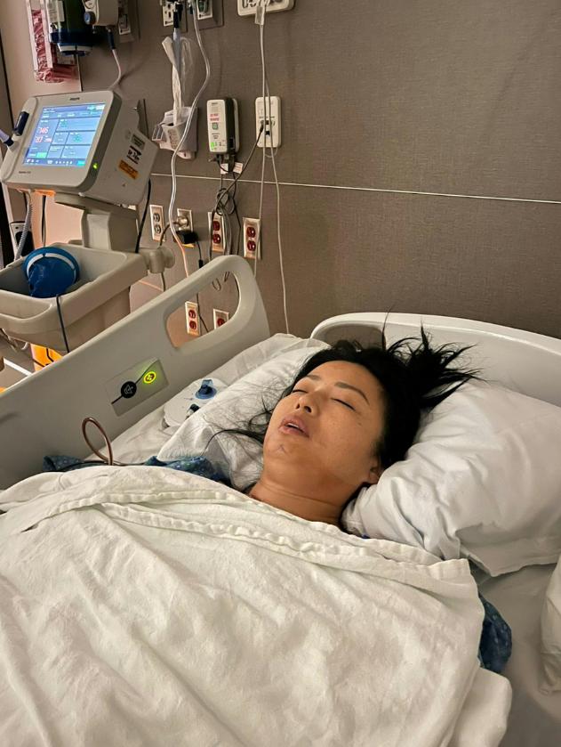 49歲女星「婚姻失敗又兩度患癌」移居美國謀生,餐廳打工被砸傷,治療18個月現狀曝光