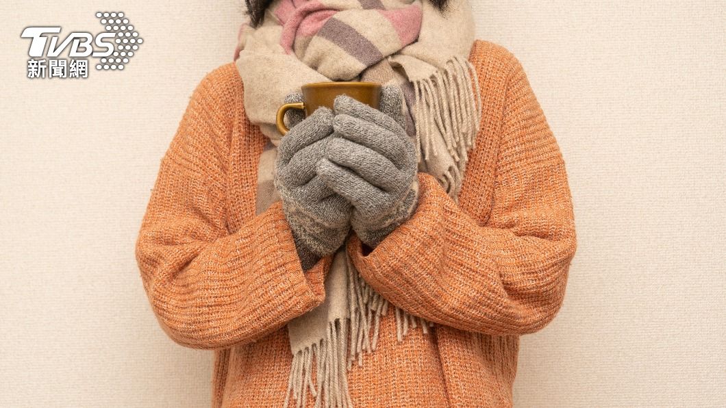 大雪過後變天！醫師曝「有7症狀快求救」示警：真的會冷死人　揭奪命關鍵「這部位要加強保暖」