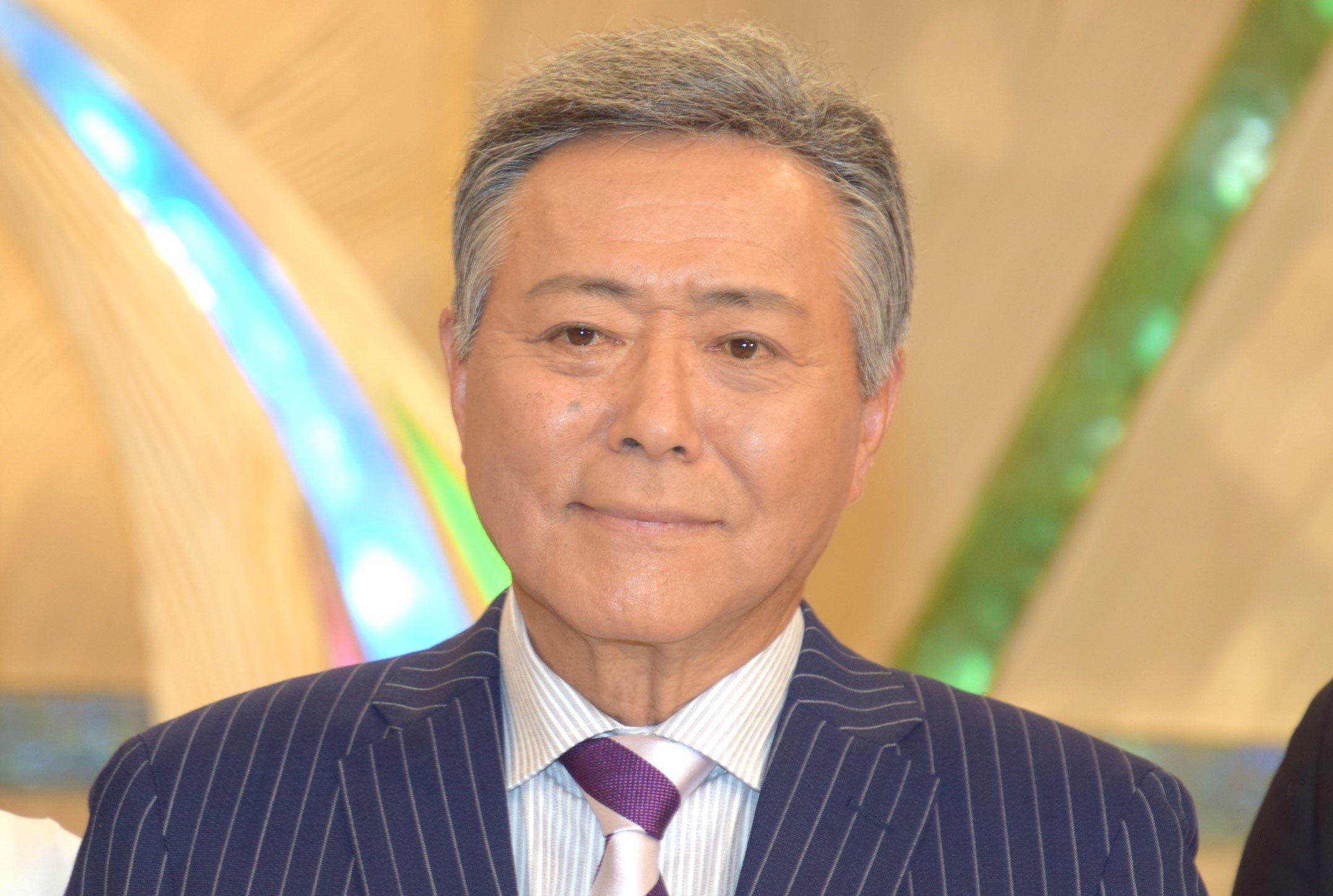 77歲傳奇主播走了！罹癌4期「仍堅守崗位」　切除膀胱後「依然回到主播台」粉絲感動落淚